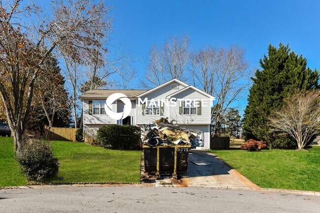 3 Bedroom Pet-Friendly Home in Flowery Branch, GA with Main Street Renewal