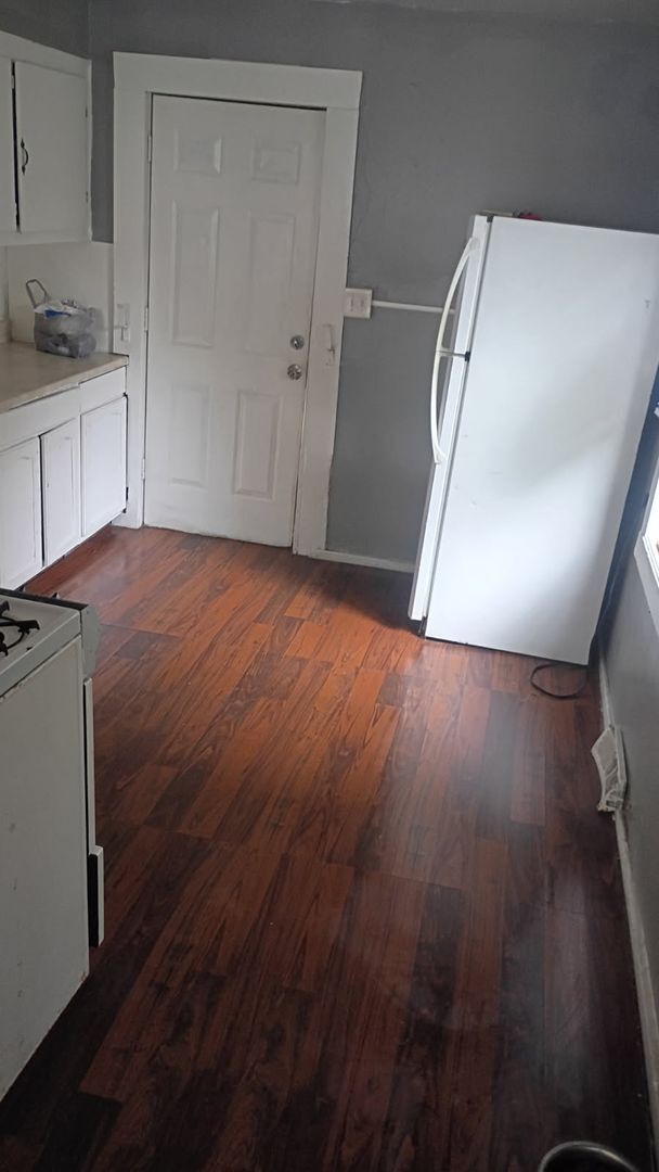 Photo - Budget-Friendly 2-Bed Charmer with Huge Yard & Easy I-75 Access –  Quiet Area!