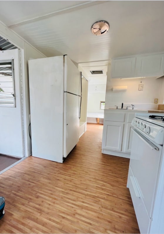 Building Photo - 15012 Lemoli Ave