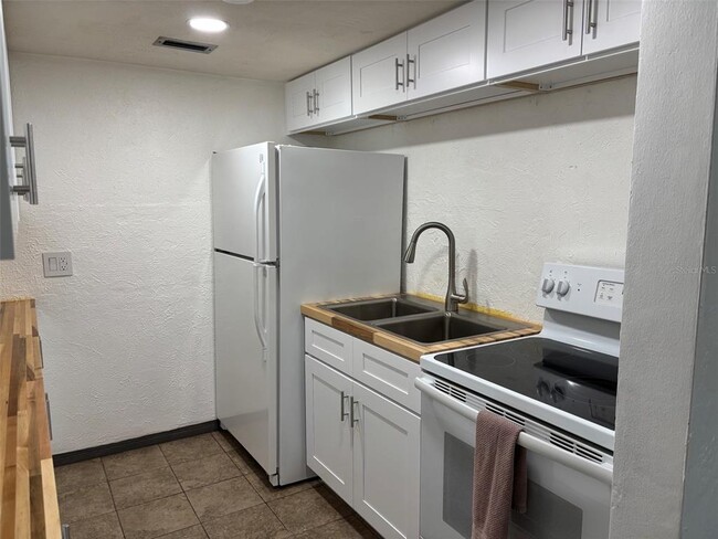 Photo - 2020 World Pkwy Blvd Unit 10
