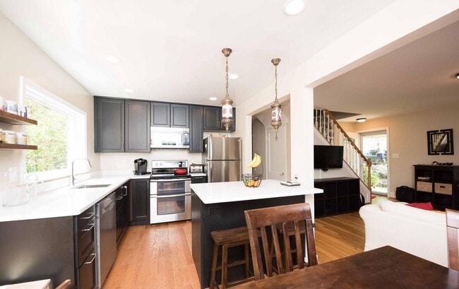Photo - 2416 S Culpeper St