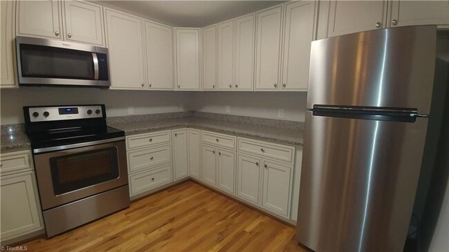 Photo - 835 Garner St