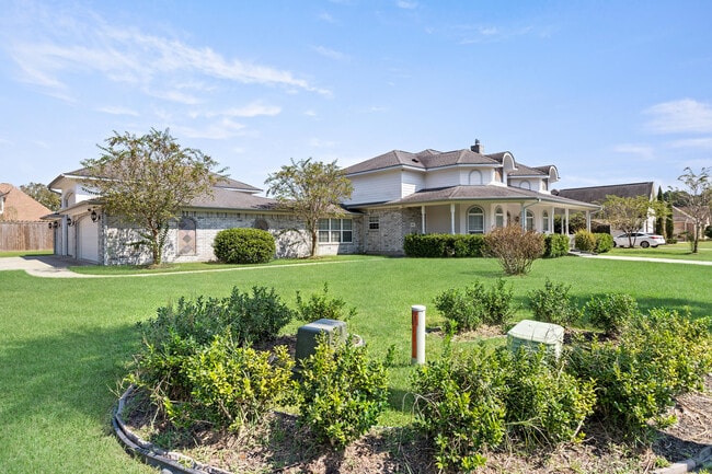 Photo - 100 Dillons Way