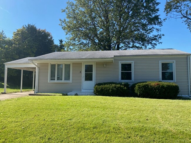 Building Photo - 10405 Trask Dr