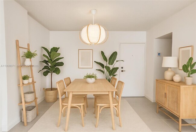 Photo - 800 West Ave Unit 920