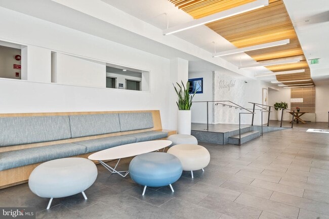 Lobby - 3333 University Blvd W Unit 604