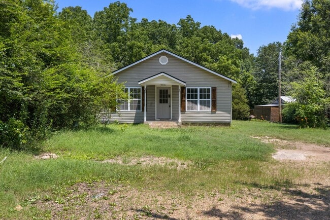 Building Photo - 1610 Old Waynesboro Hwy Rental