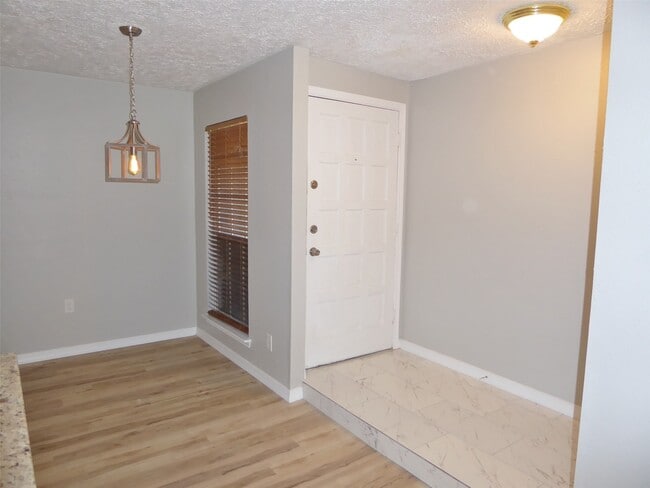 Photo - 2911 Mariner Dr