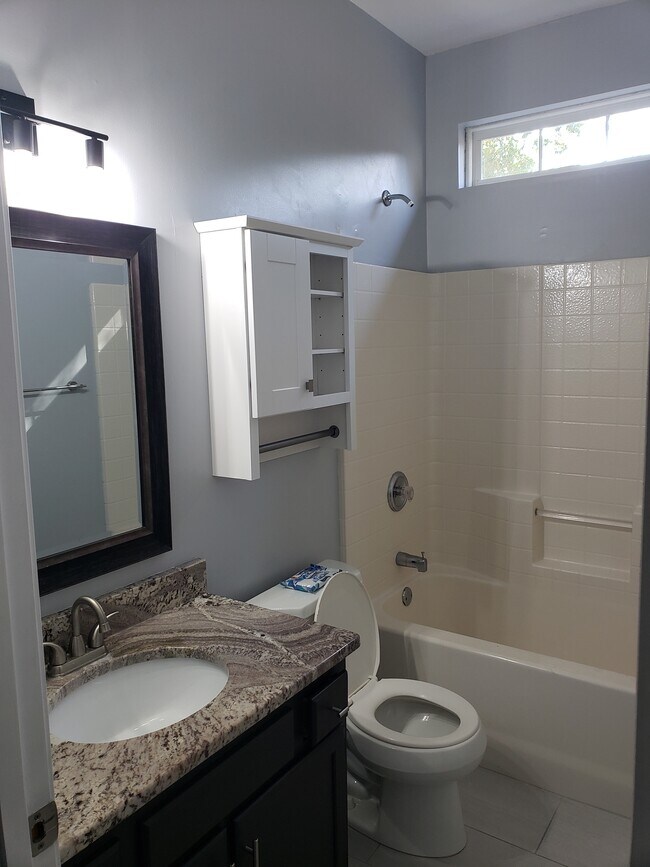 Photo - 103 Lantana Ct