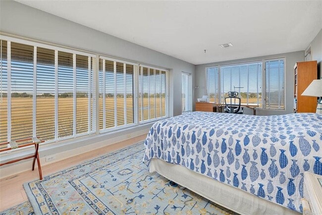 Photo - 1 Marina Dr Unidad 301