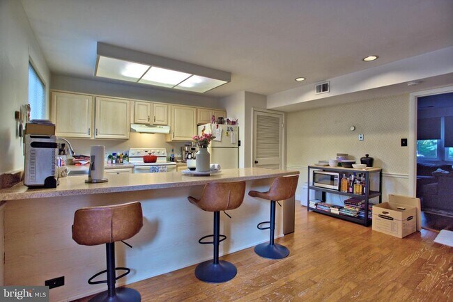 Photo - 1450 Greenmont Ct
