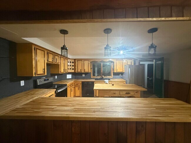 Photo - 192 Dorrs Corner Rd