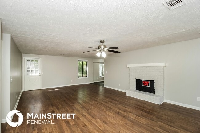 Photo - 2085 Swan Ct