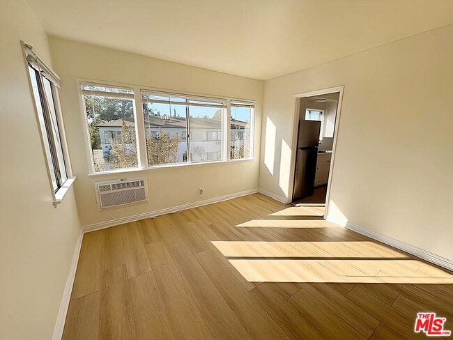 Photo - 6406 Roble Ave Unidad 10