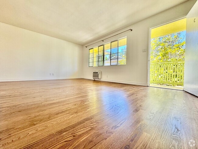 Building Photo - 4517 Fulton Ave Unit C Rental