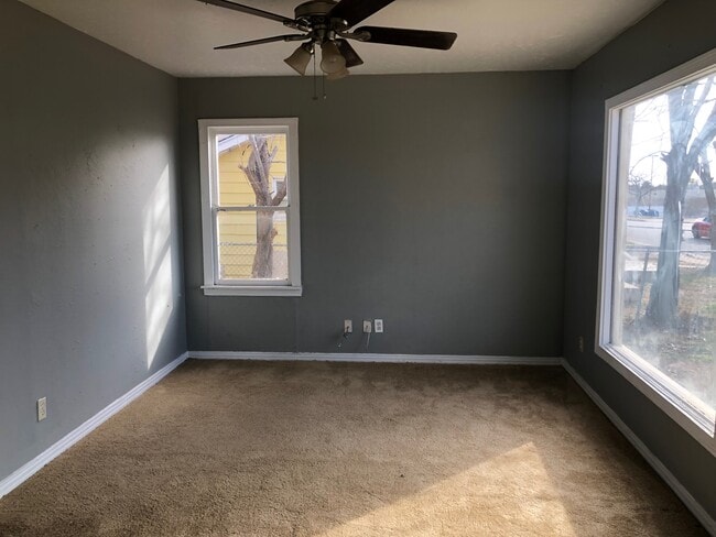 Photo - 301 S Independence St