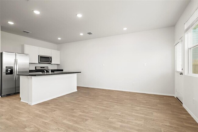 Photo - 119 Kendall Ln