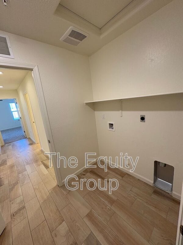 Photo - 2142 E Oak Ave