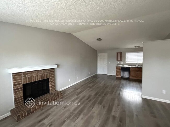 Photo - 12449 Bellaire Dr