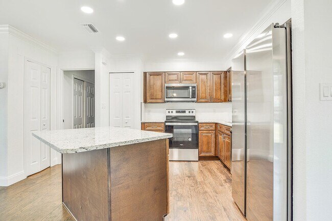 Photo - 6446 Powers Pointe Cir