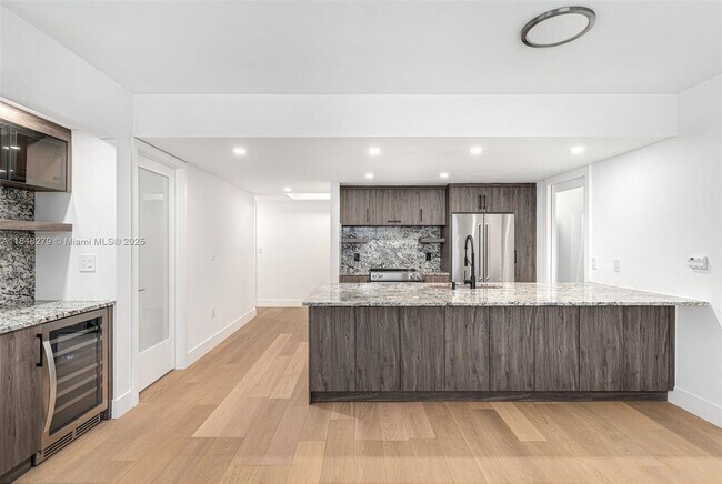 Building Photo - 50 Biscayne Blvd Unit 2710 Rental