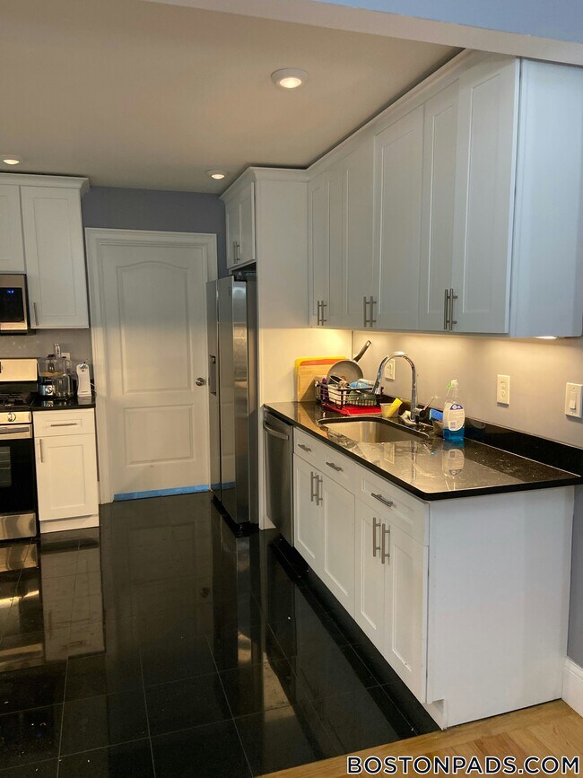 1778 Commonwealth Ave Unit 1