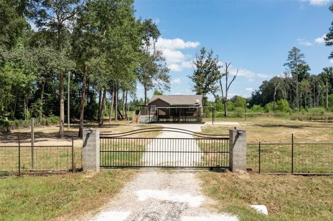 Photo - 1906 County Rd 3434N