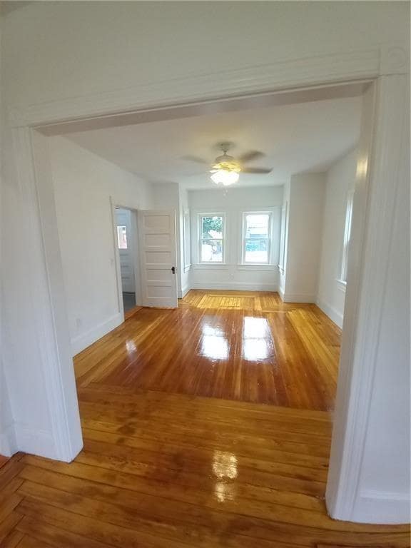 6 Short St