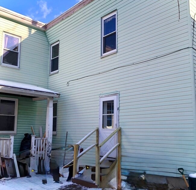 Building Photo - 8 Eastburn Pl Unit 1