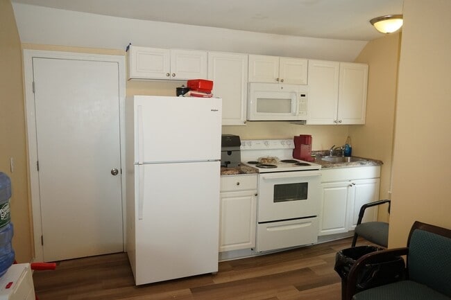 170 Middleboro Ave Unit 3
