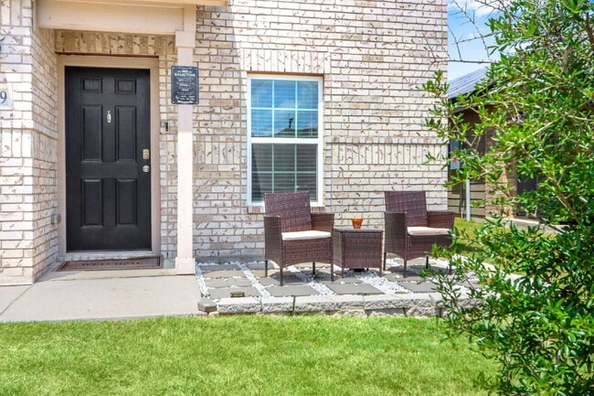 Photo - Charming 3-Bedroom Retreat with 2 Full Baths in Von Ormy!