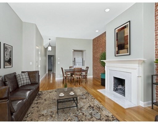 Photo - 237 W Newton St Unidad #3