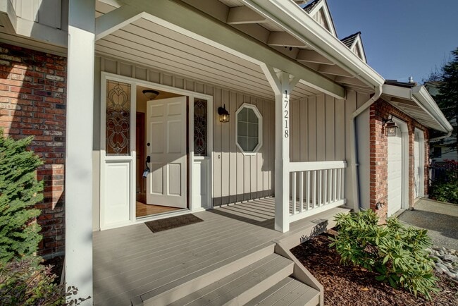 Photo - 5Bd/2.5Ba Bellevue Home