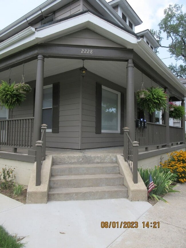 Photo - 2228 S Harrison St Unidad Apt 2