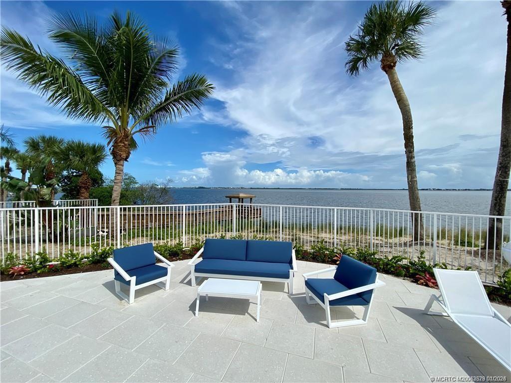 Photo - 2506 Heron Way