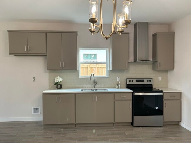 Photo - 1411 Los Estribos Dr