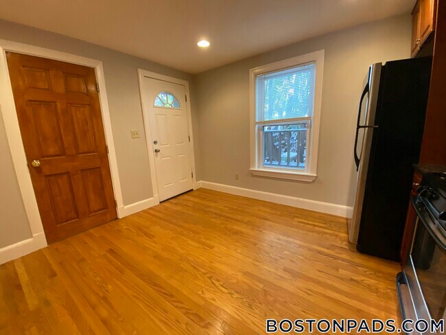 Photo - 429 Franklin St Unit 1L