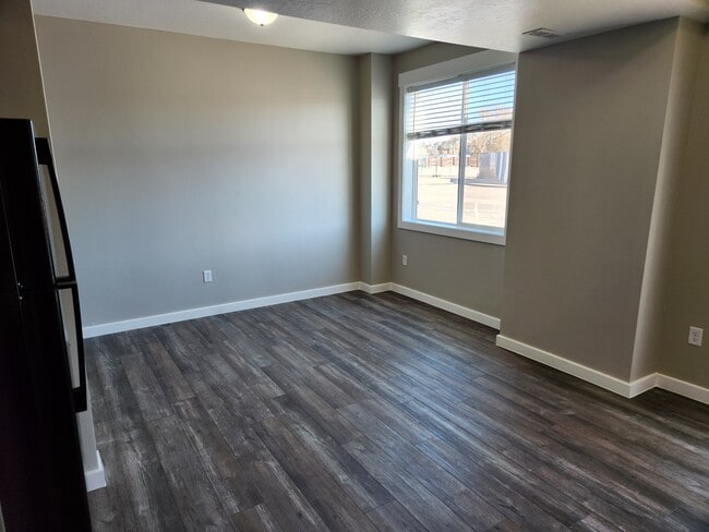 Living Room - Town Square Apartments