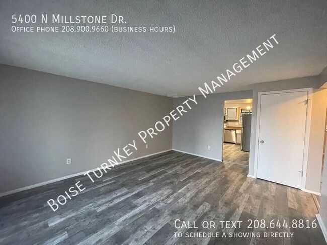 Photo - 5400 N Millstone Dr