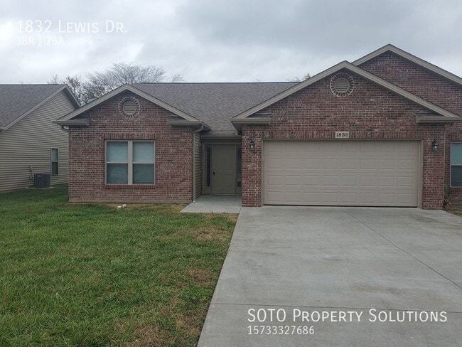 3 BD / 2 BA Duplex - 3 BD / 2 BA Duplex House