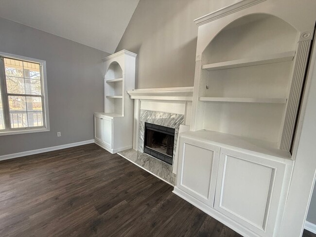 Photo - 4 Bedrooms, 3 Bathrooms with potential 5th Bedroom and Loft/Office in Euharlee!