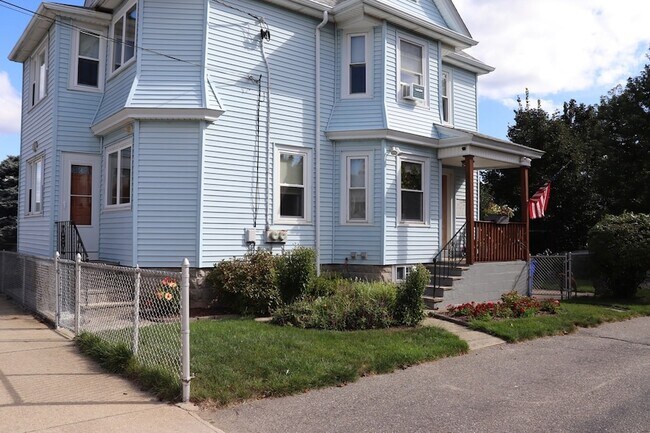 Photo - 1740 Rodman St Unit 2