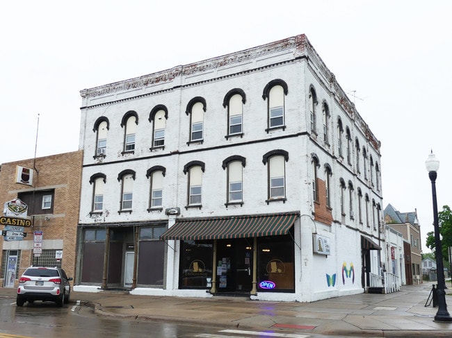 Exterior - The Abraham Lincoln Building Apartments