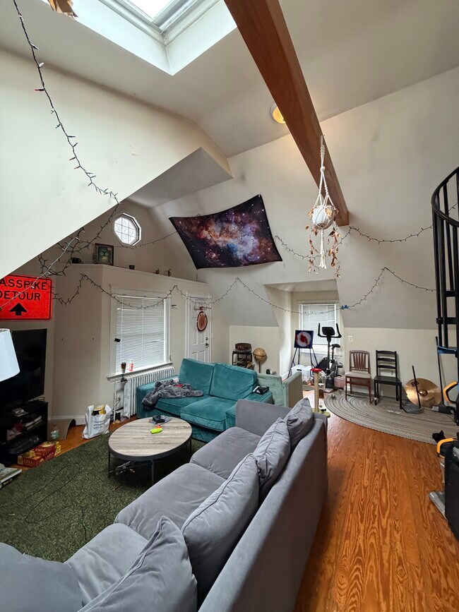 Photo - 62 Ridgemont St