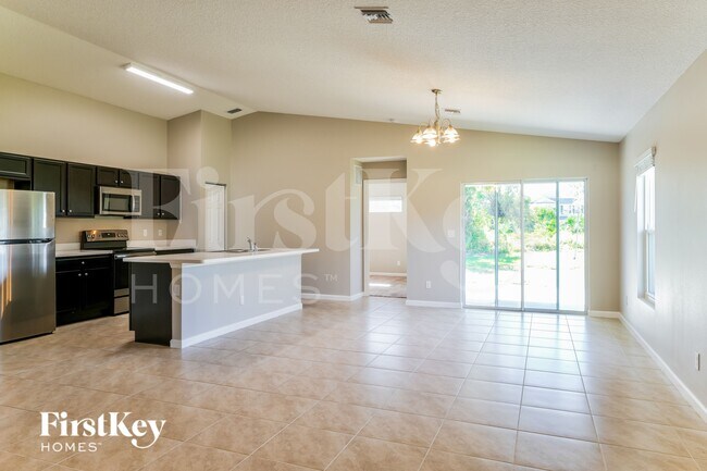 Photo - 1082 SW Bianca Ave