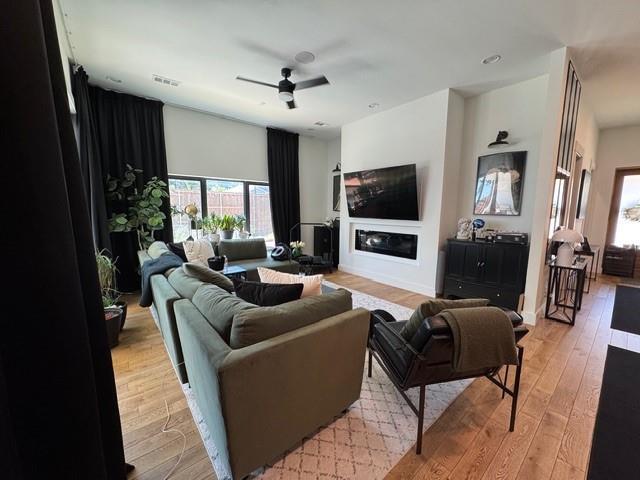 Photo - 2513 Childs St