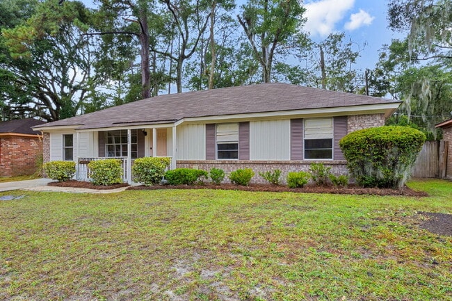 115 Lucian Cir