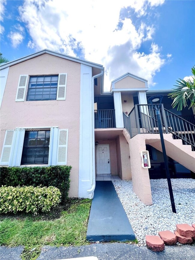 Photo - 1190 Washington Cir Unit 1190