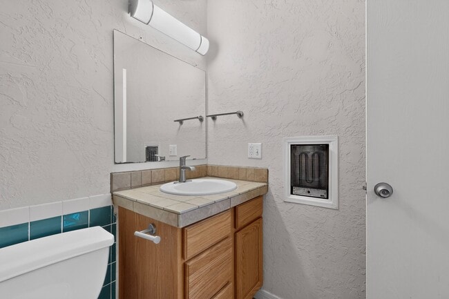 Photo - Cloverleaf Apartments