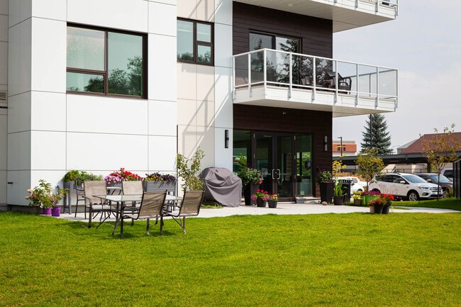 Telford Mews at Leduc Village
